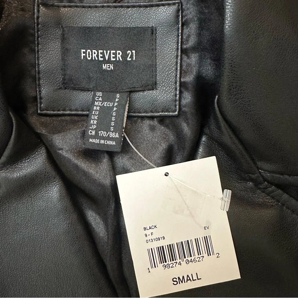 Forever 21 Faux Leather Moto Jacket Black with Silver Zippers Men’s Size S